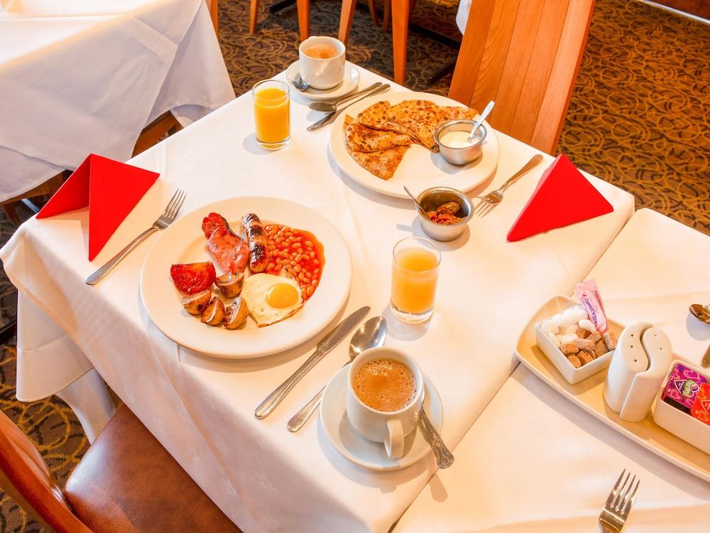 Mehfil Hotel Хитроу Экстерьер фото