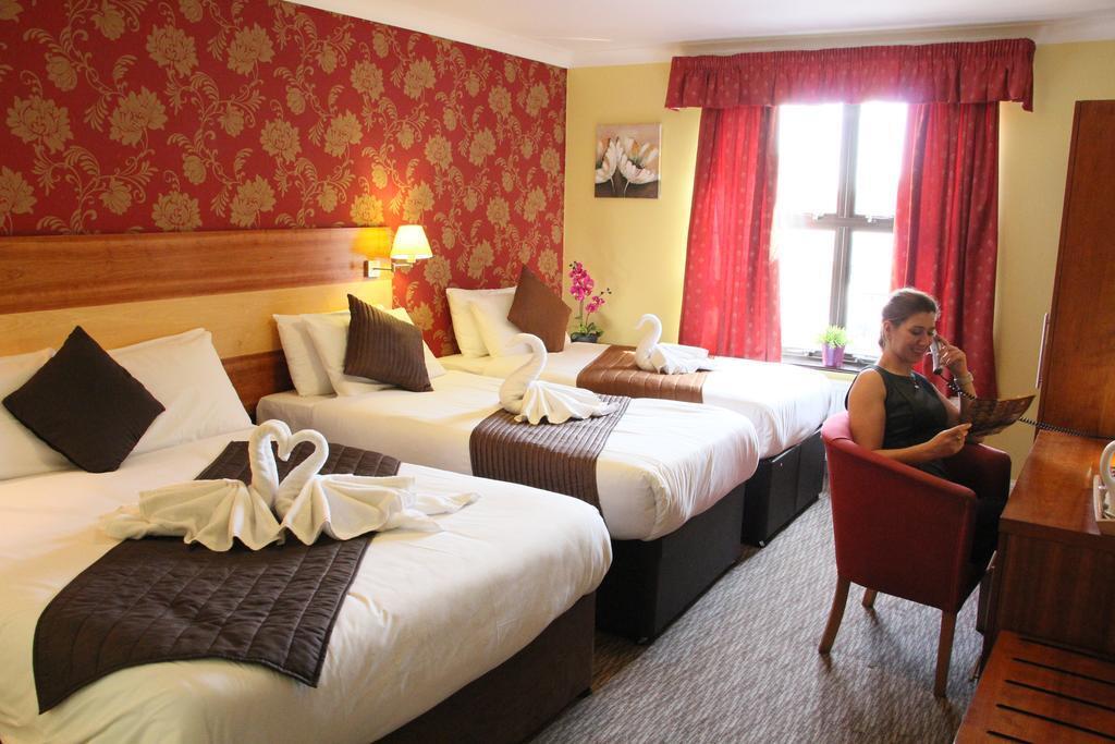 Mehfil Hotel Хитроу Экстерьер фото