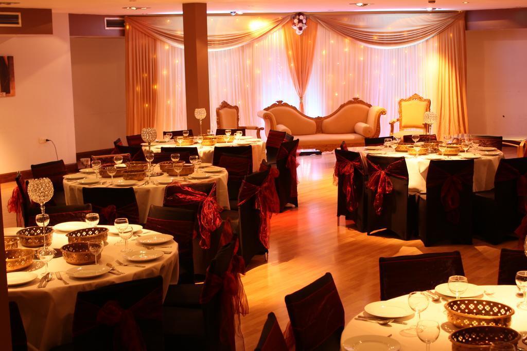 Mehfil Hotel Хитроу Экстерьер фото