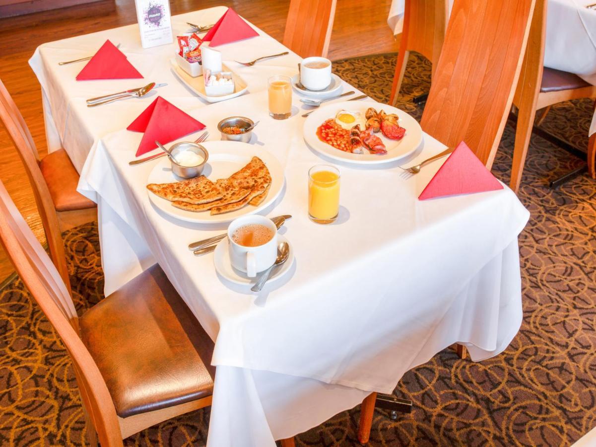Mehfil Hotel Хитроу Экстерьер фото