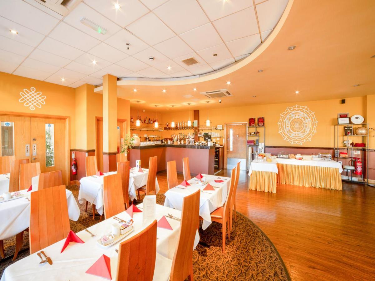 Mehfil Hotel Хитроу Экстерьер фото