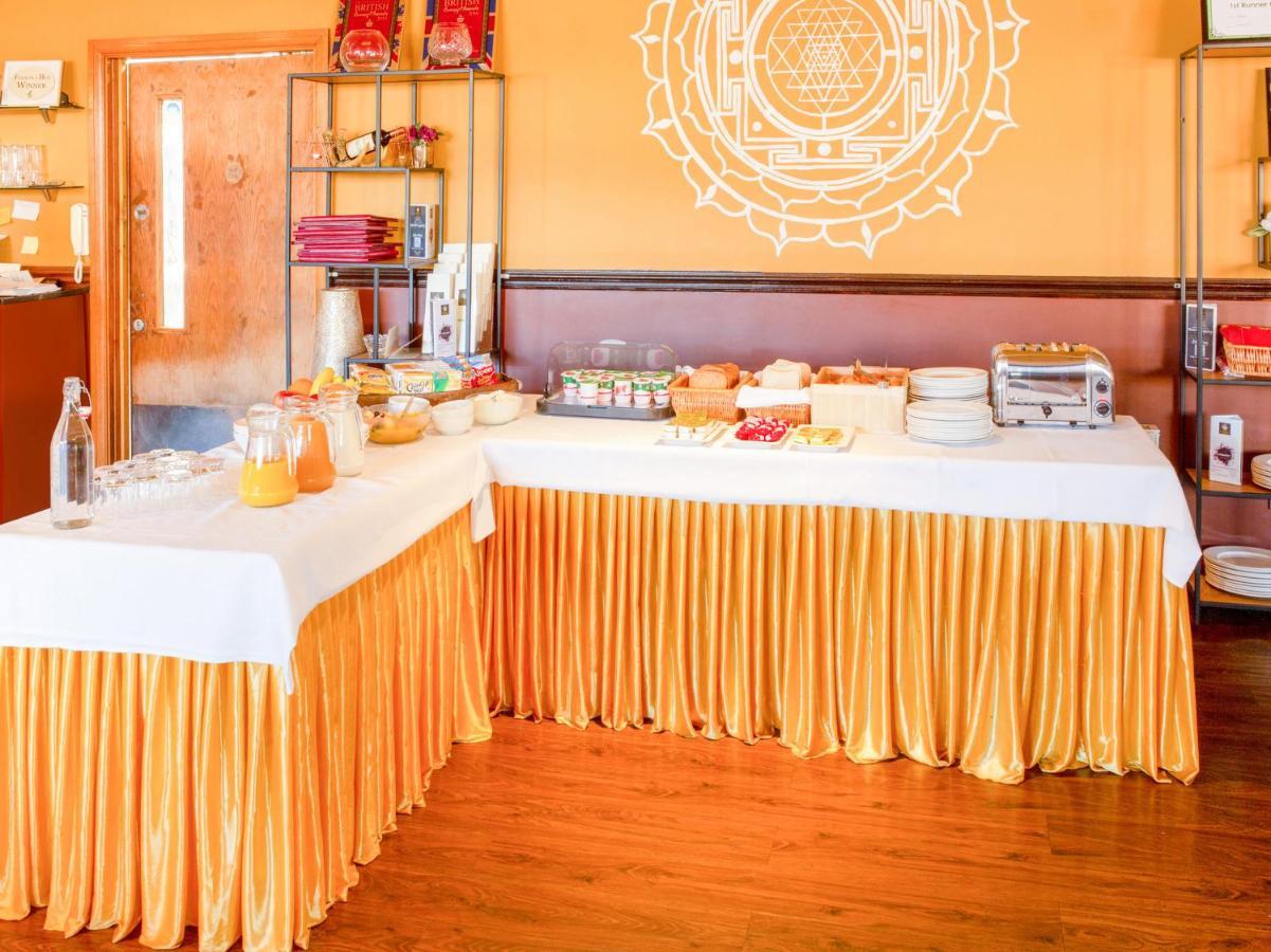 Mehfil Hotel Хитроу Экстерьер фото