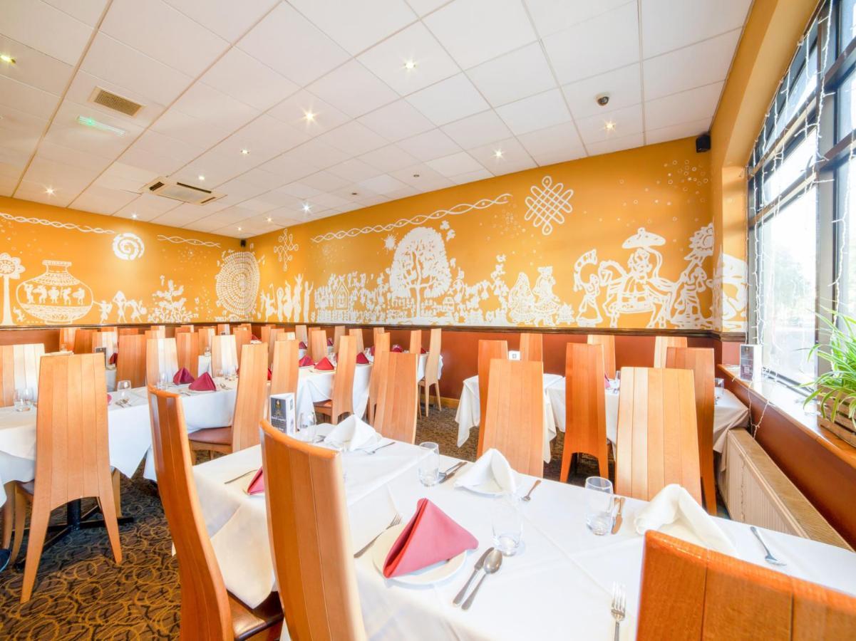 Mehfil Hotel Хитроу Экстерьер фото