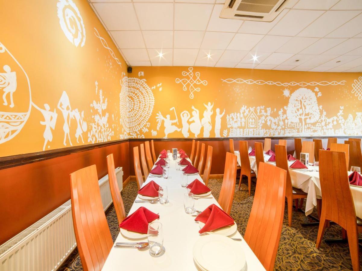 Mehfil Hotel Хитроу Экстерьер фото